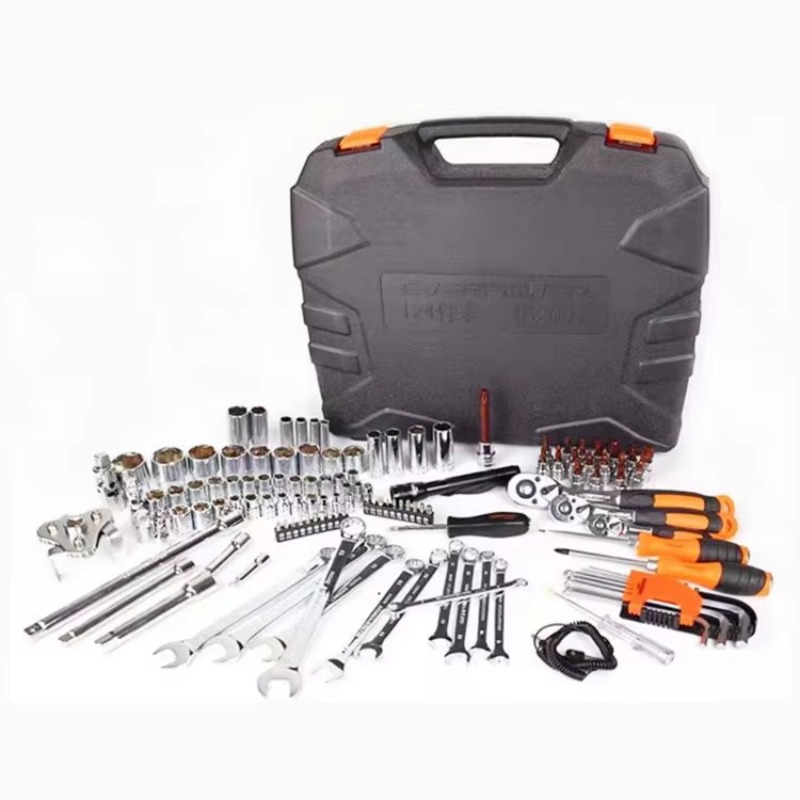 Profesjonalny, wytrzymały zest – Workshop Tools Kit recenzja i cena
