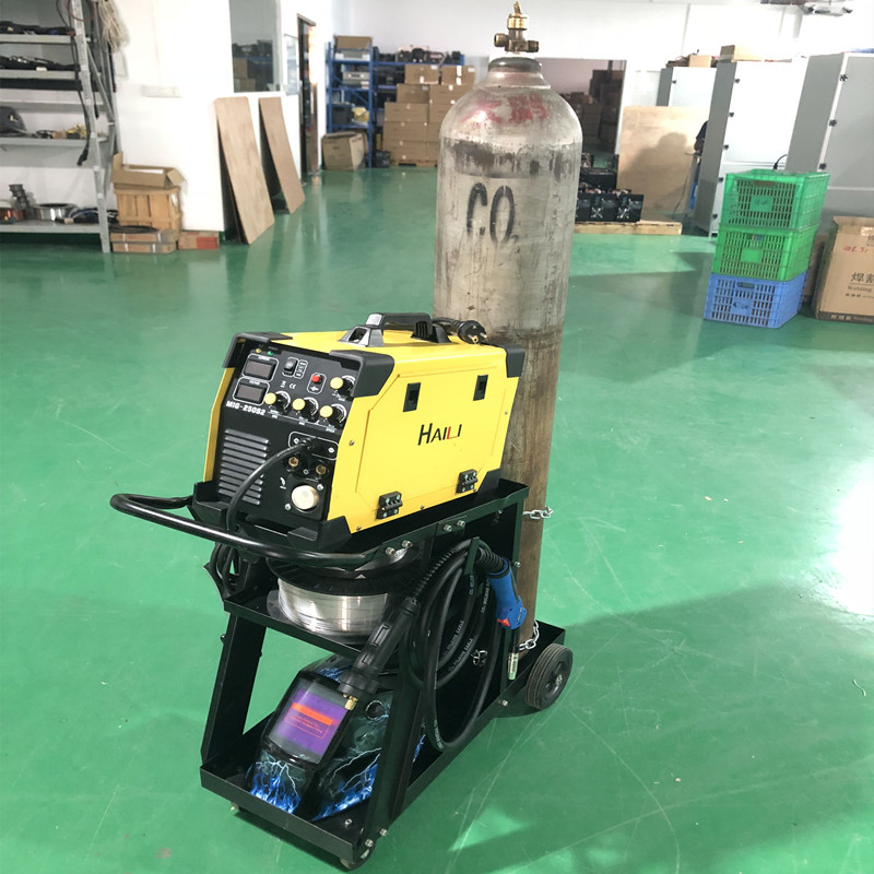 Spawanie łukowe argonem Elektr – Welding Tools In Workshop recenzja i cena